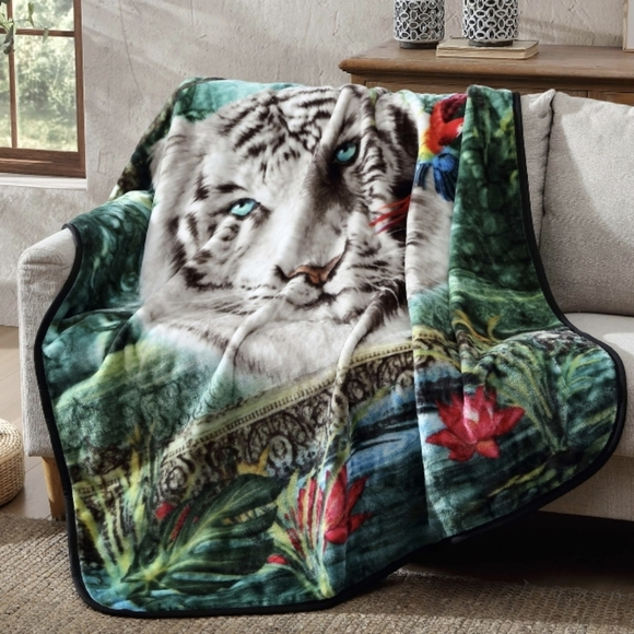 Throw Blanket 50in X 60in NEW TIGER Design - Picture 2 of 3